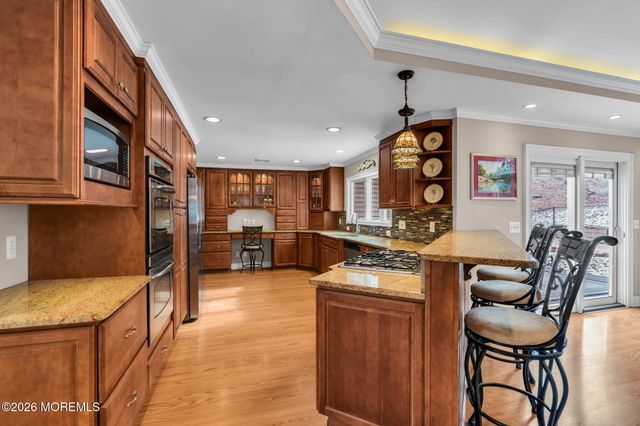 48 Newbury Road, Howell, NJ 07731