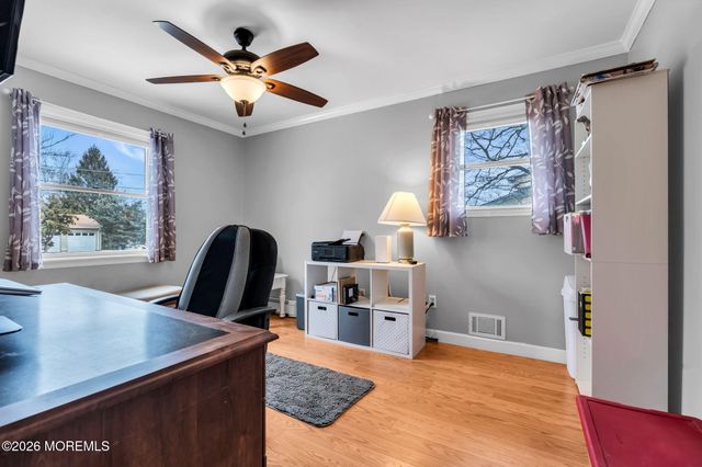 48 Newbury Road, Howell, NJ 07731