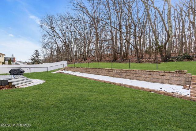 48 Newbury Road, Howell, NJ 07731