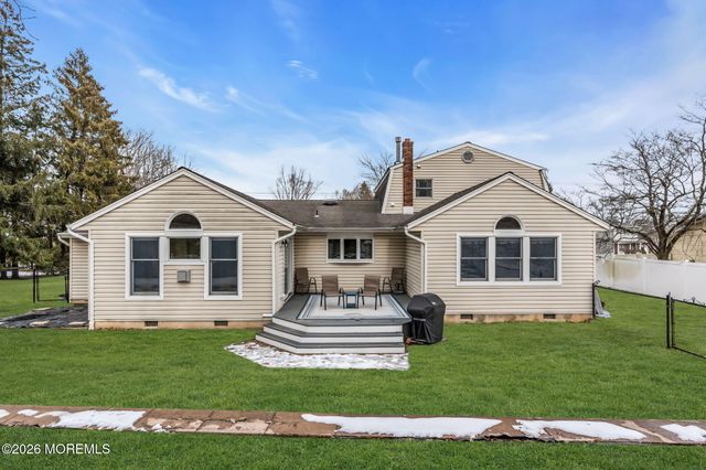 48 Newbury Road, Howell, NJ 07731