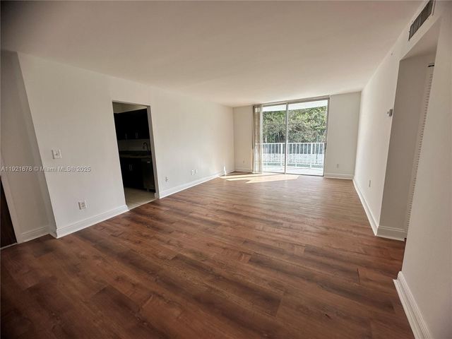 492 NW 165th St Rd C-215, Miami, FL 33169