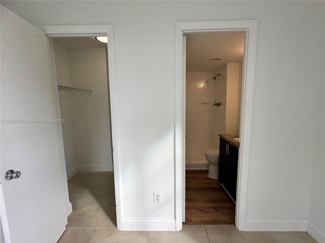 492 NW 165th St Rd C-215, Miami, FL 33169