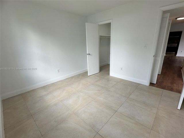 492 NW 165th St Rd C-215, Miami, FL 33169