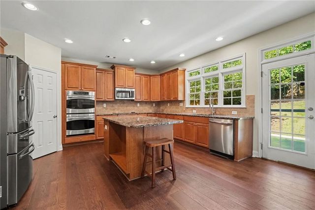 1083 Lakefield Walk, Marietta, GA 30064