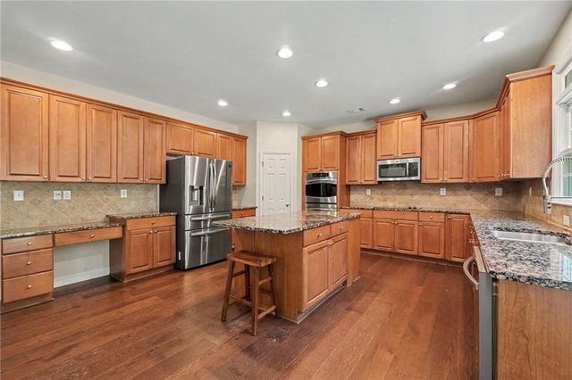 1083 Lakefield Walk, Marietta, GA 30064