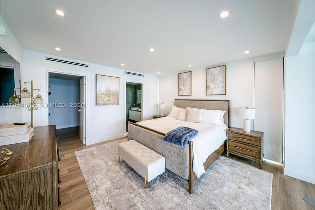 1930 Bay Dr 2, Miami Beach, FL 33141
