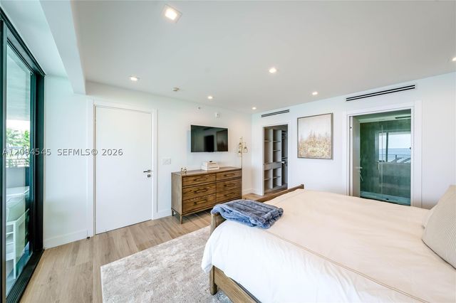 1930 Bay Dr 2, Miami Beach, FL 33141