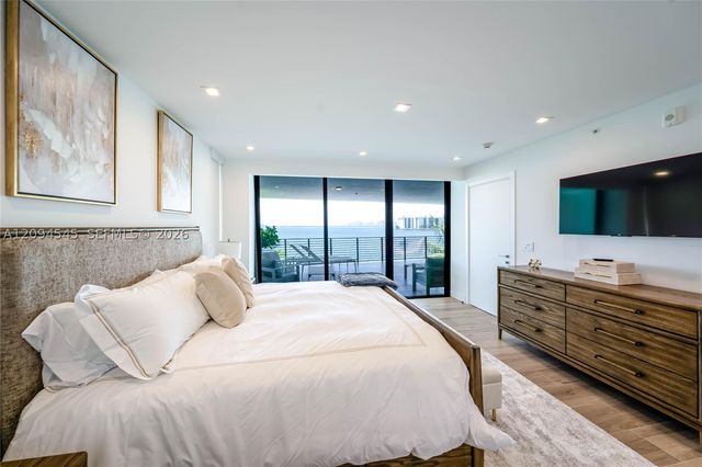 1930 Bay Dr 2, Miami Beach, FL 33141