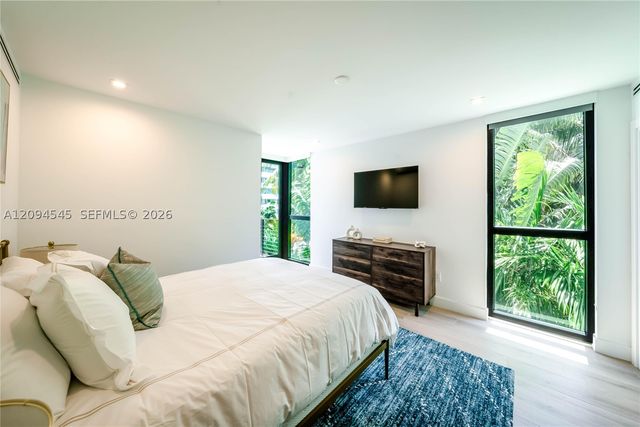 1930 Bay Dr 2, Miami Beach, FL 33141