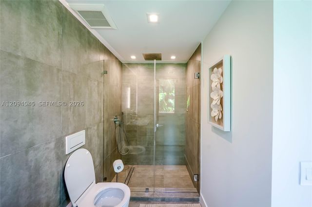 1930 Bay Dr 2, Miami Beach, FL 33141