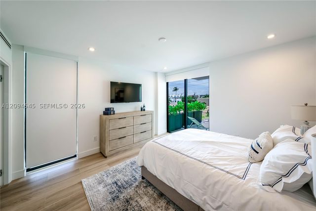 1930 Bay Dr 2, Miami Beach, FL 33141