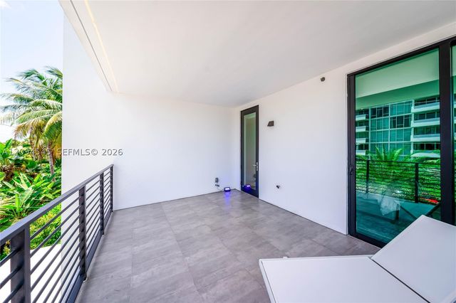 1930 Bay Dr 2, Miami Beach, FL 33141