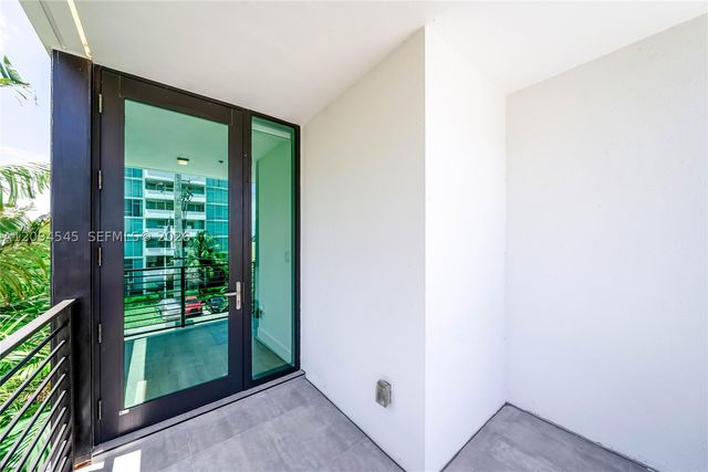 1930 Bay Dr 2, Miami Beach, FL 33141