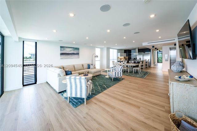 1930 Bay Dr 2, Miami Beach, FL 33141