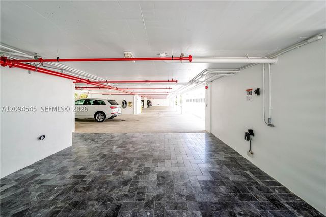 1930 Bay Dr 2, Miami Beach, FL 33141