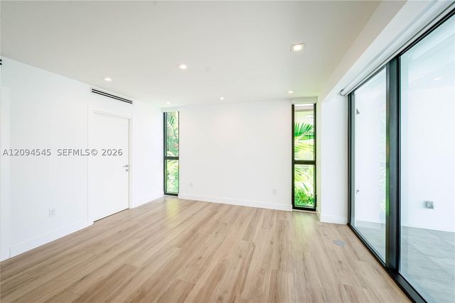 1930 Bay Dr 2, Miami Beach, FL 33141