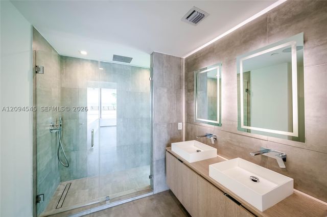 1930 Bay Dr 2, Miami Beach, FL 33141