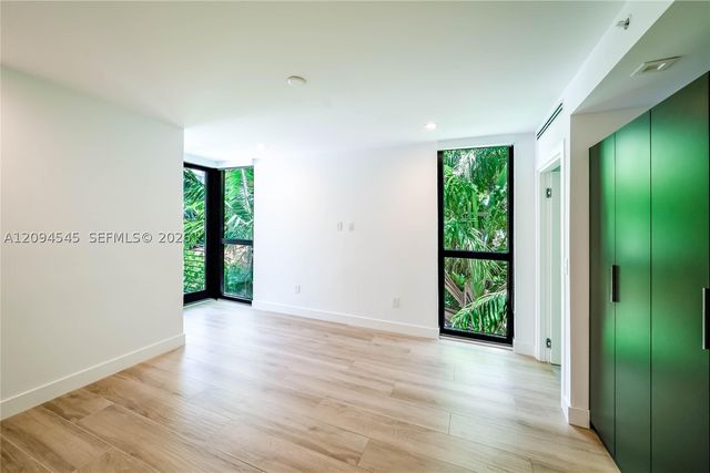 1930 Bay Dr 2, Miami Beach, FL 33141