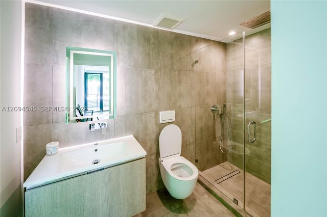 1930 Bay Dr 2, Miami Beach, FL 33141