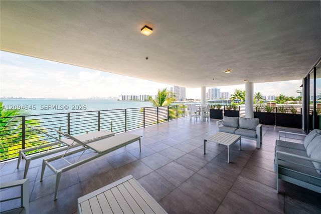 1930 Bay Dr 2, Miami Beach, FL 33141