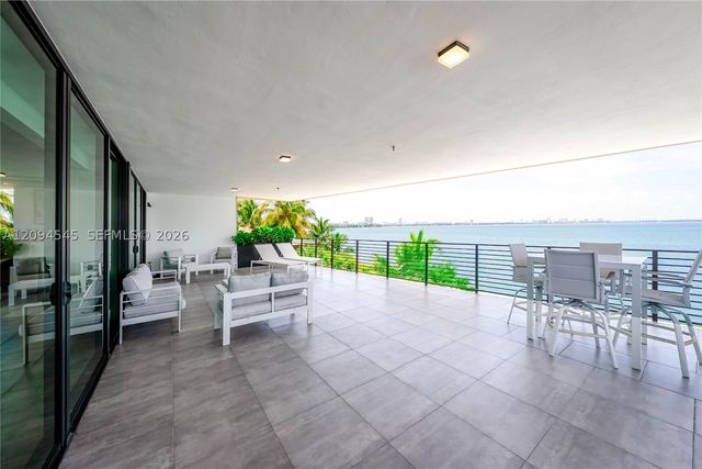 1930 Bay Dr 2, Miami Beach, FL 33141