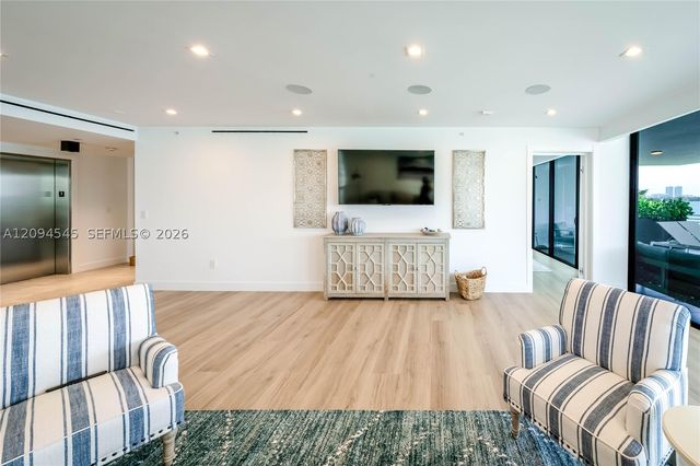1930 Bay Dr 2, Miami Beach, FL 33141