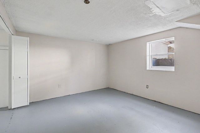 631 3 Mile Road Ne, City Of Grand Rapids, MI 49505