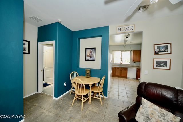 3880 S Calle Viva, Green Valley, AZ 85614