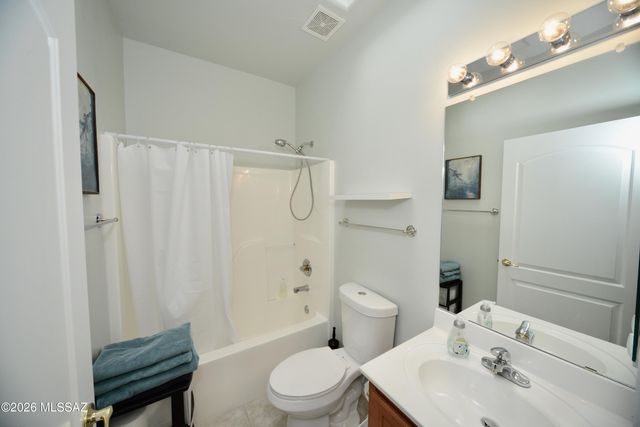 3880 S Calle Viva, Green Valley, AZ 85614