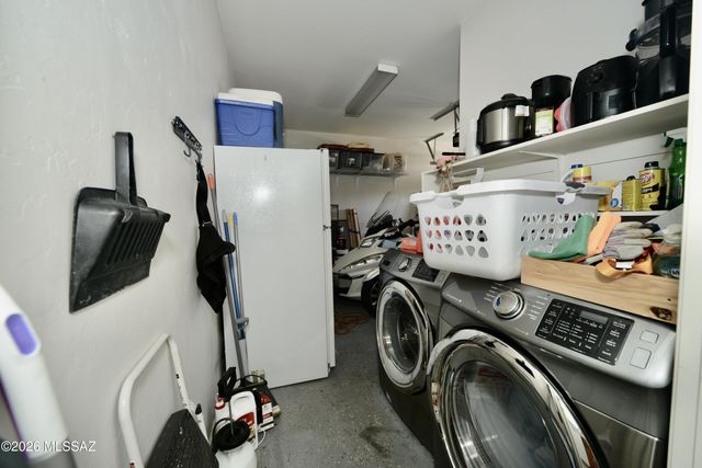 3880 S Calle Viva, Green Valley, AZ 85614