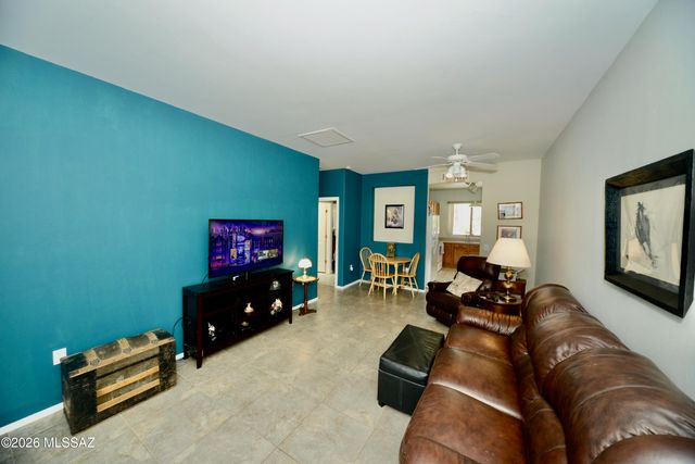 3880 S Calle Viva, Green Valley, AZ 85614