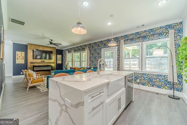 2921 Lee Road SW, Snellville, GA 30039