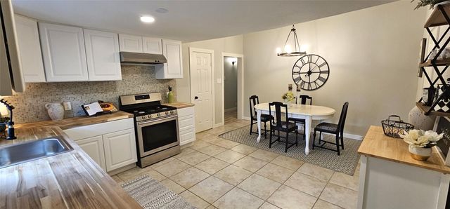 327 E Hull Street, Denison, TX 75021
