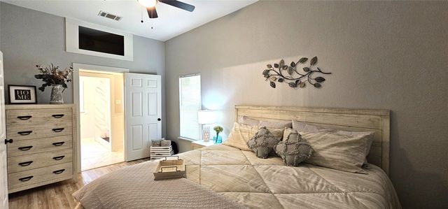327 E Hull Street, Denison, TX 75021