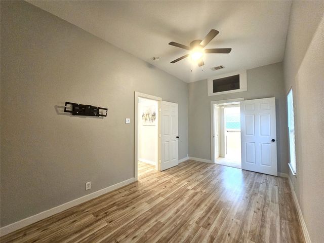 327 E Hull Street, Denison, TX 75021