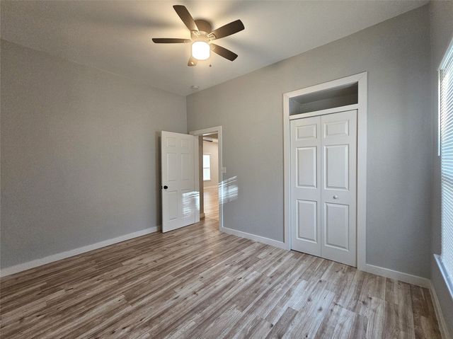 327 E Hull Street, Denison, TX 75021