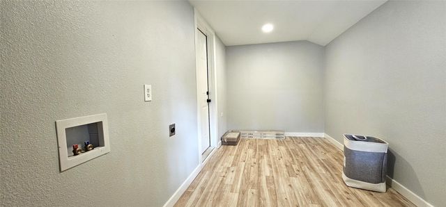 327 E Hull Street, Denison, TX 75021