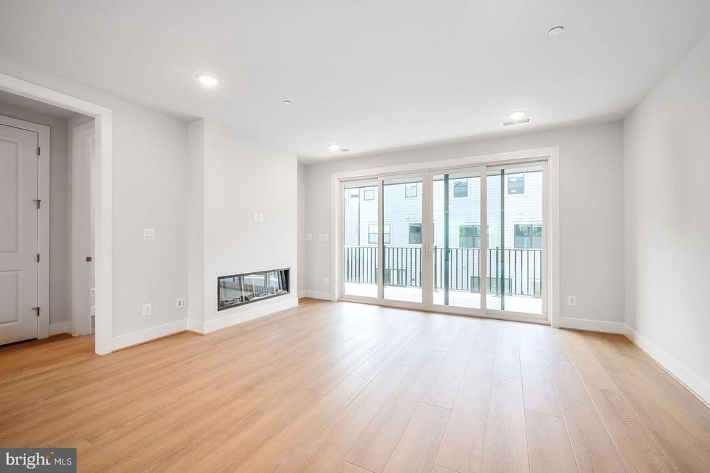 6036 MONTROSE RD, North Bethesda, MD 20852