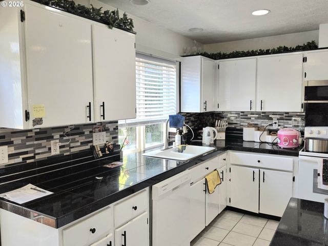 3716 Ne 149TH Ave, Portland, OR 97230