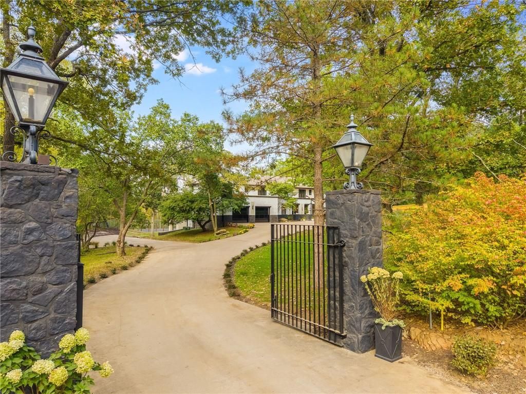 1701 NW Duncan Road, Blue Springs, MO 64015