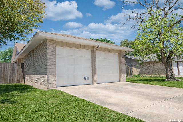 8823 Timber Park, San Antonio, TX 78250