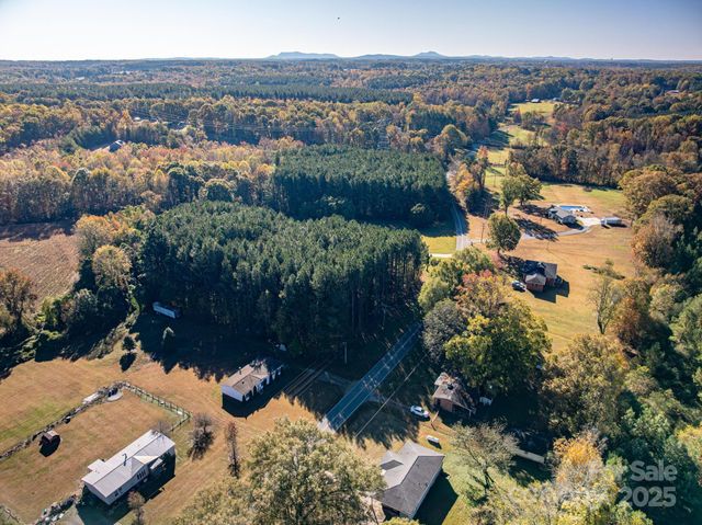 866 Marys Grove Road, Cherryville, NC 28021