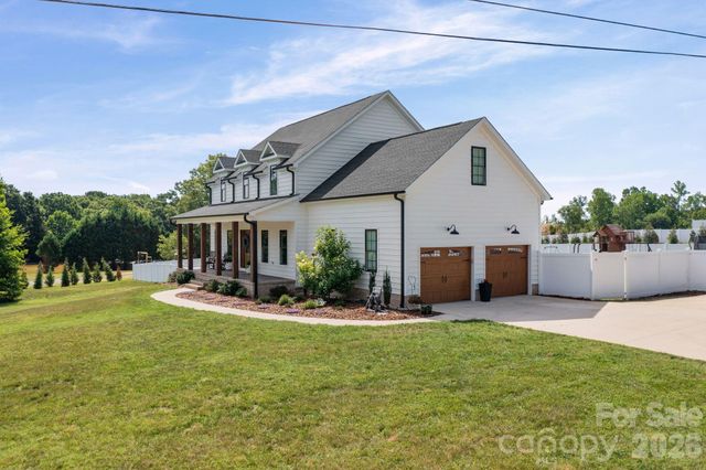 4791 Cooper Road, Clemmons, NC 27012