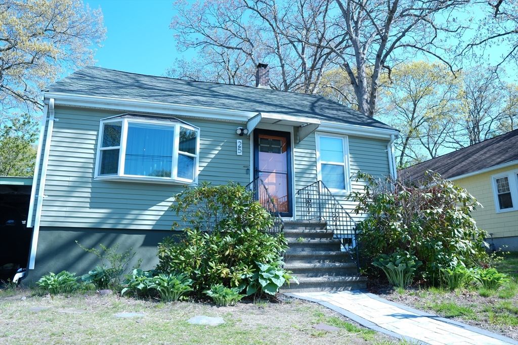 25 Pauline St, Randolph, MA 02368