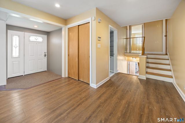 25 Morningside Drive, Ansonia, CT 06401