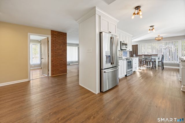 25 Morningside Drive, Ansonia, CT 06401