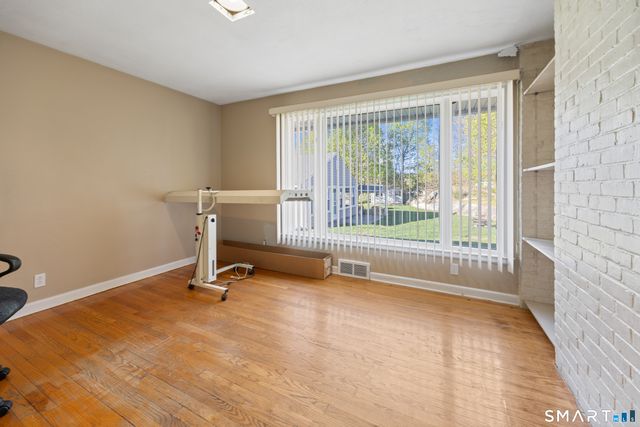 25 Morningside Drive, Ansonia, CT 06401