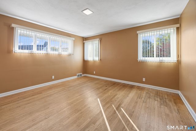 25 Morningside Drive, Ansonia, CT 06401