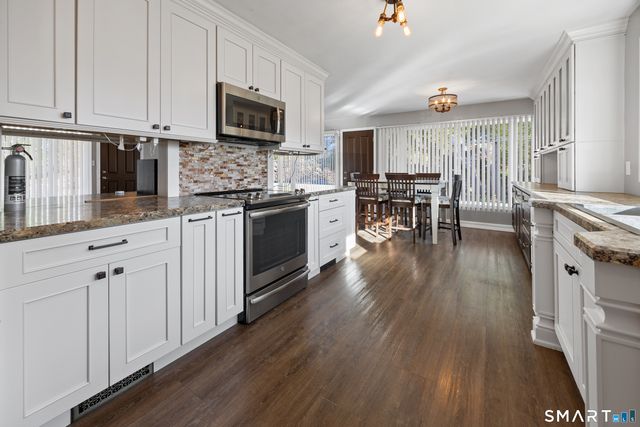 25 Morningside Drive, Ansonia, CT 06401