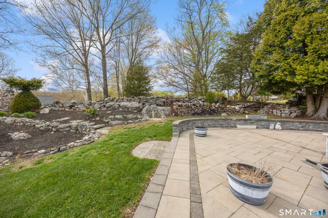 25 Morningside Drive, Ansonia, CT 06401